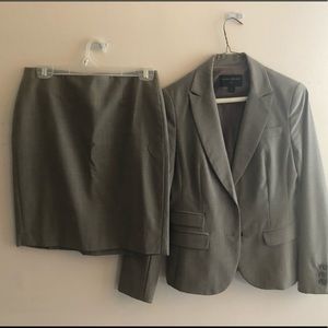 Business suit/skirt & jacket
